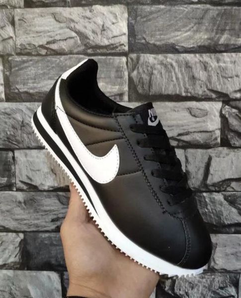 

brand sports shoes classic fashion men's and women's spring and autumn casual sports shoes high-end design couple models, Black;red