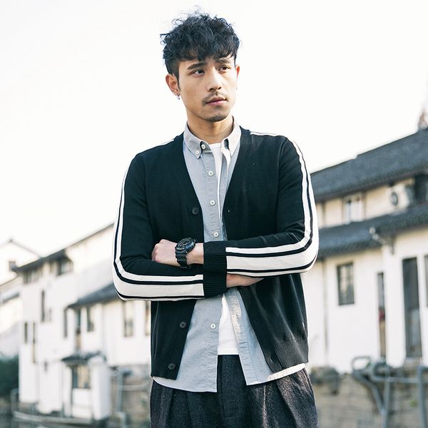 

victorever knit cardigan men's thin stripe contrast v-neck casualembroidered men sweater, White;black