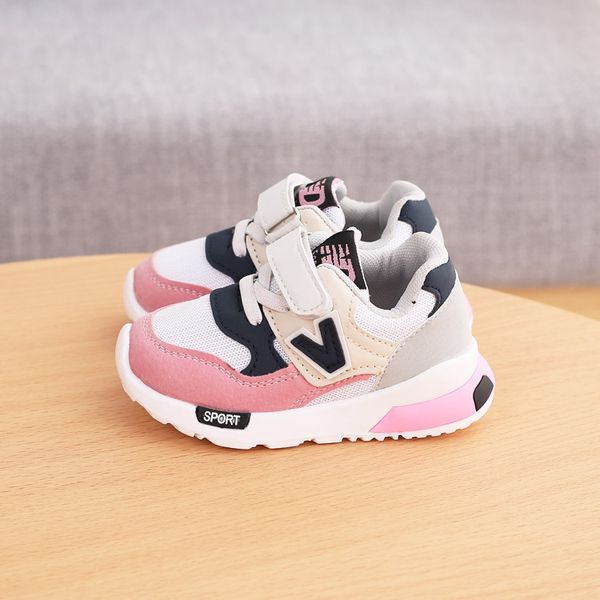 

2020 children's sports shoes breathable soft-soled shoes, Black;red