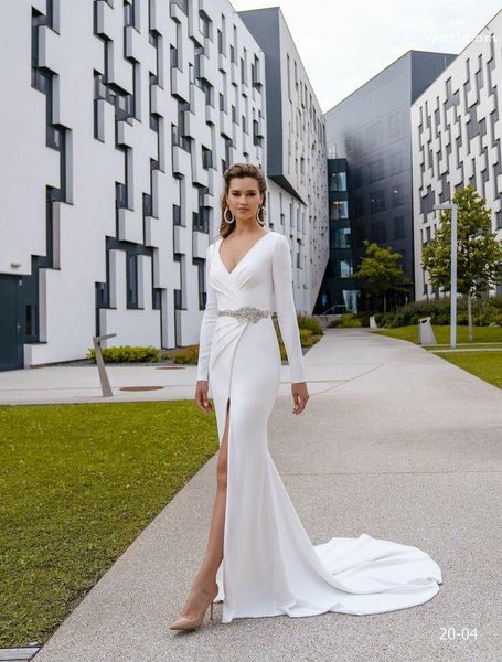 

элегантный стреловидности v-образным вырезом с длинным рукавом поезд атласная русалка свадебные платья с бисером split front white свадебные