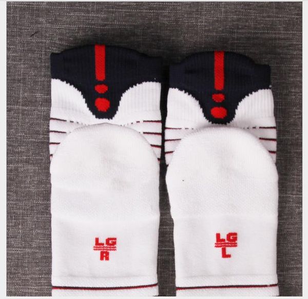 

2019 thickening basketball elite sports socks slip-proof breathable men's socks with low-end towel bottom in mid-barrel, Black
