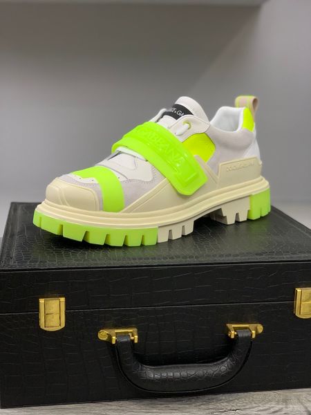 

dhl 2020 platform new fashion casual sneakers retro basketball shoes triple gold men's shoes04, Red;white