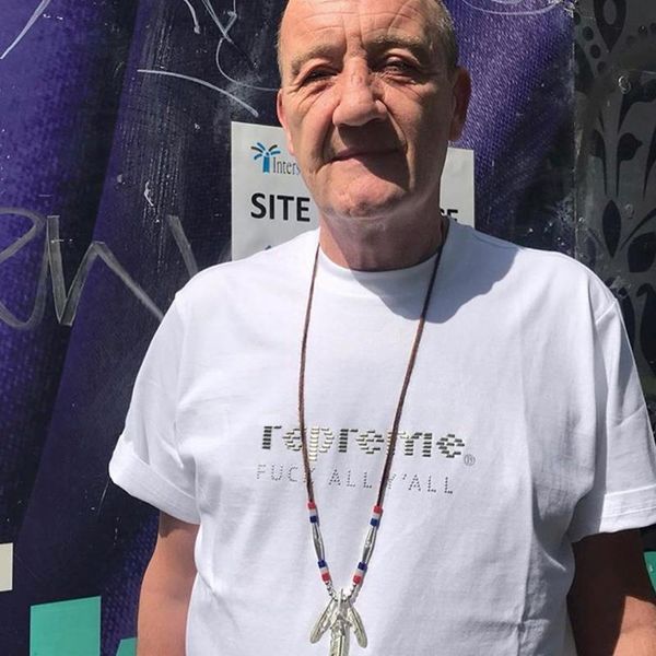 

19ss box logo gold bars tee metal logo letter fashion men women simple t-shirt summer hip hop short sleeve street skateboard tee hfymtx565, White;black