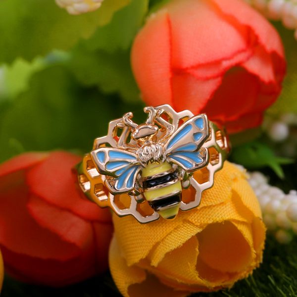 

creative ladies small bee animal finger ring fashion gold&silver color hollow ring unique style funny party rings for girls, Slivery;golden