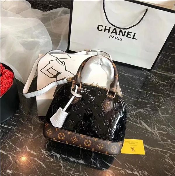 

2019 New Fashion Designer Women Handbag PU Leather Bags Handbags Ladies Portable Shoulder Bag Office Ladies Hobos Bag Totes Laides bags A016
