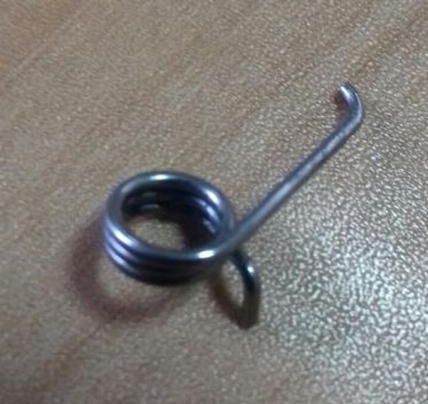 

1 piece spring for juki mo 6716s overlock machines, part number is 12167607, Black