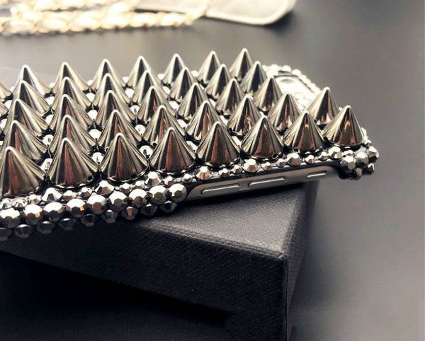 

new fashion style phone case for iphonexsmax iphonexr xs 7/8plus 7/8 6/6sp 6/6s samsung s9p s8p s9 s8 note9 with punk style back cover