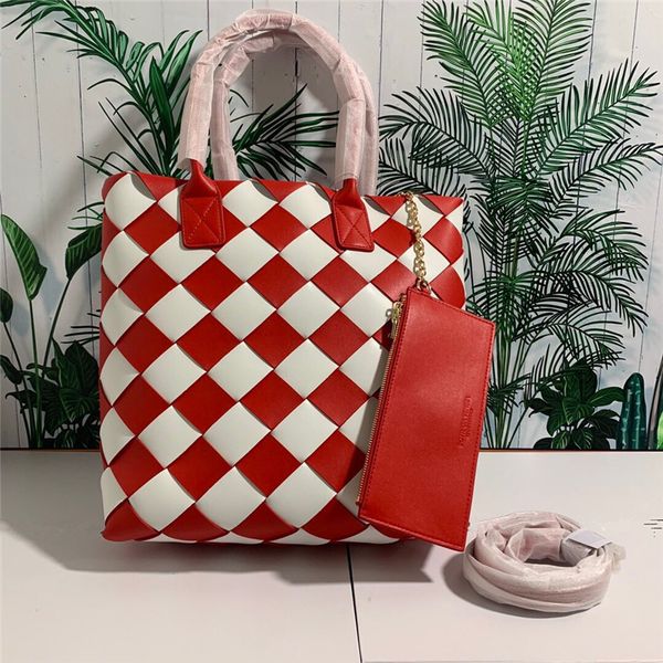 

2020 new winter sheepskin woven shopping bags woven handbag spell color hand-held basket tote