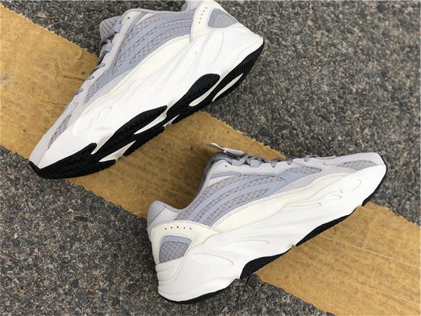 

2019 authentic 700 v2 static kanye west man women outdoor shoes runner wave mauve triple white ef2829 sneakers with box, Black