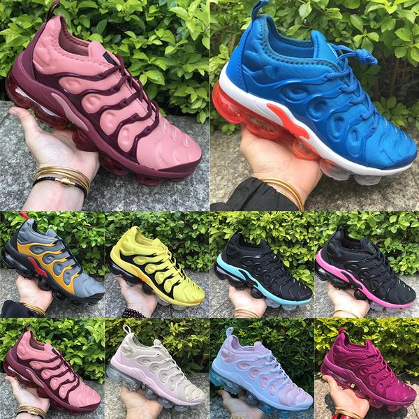 

2019 New TN Plus Running Shoes Sunset Photo Blue Wolf Grey Volt Hyper Violet Mens Trainers Women Designer Sports Sneaker Size 36-46