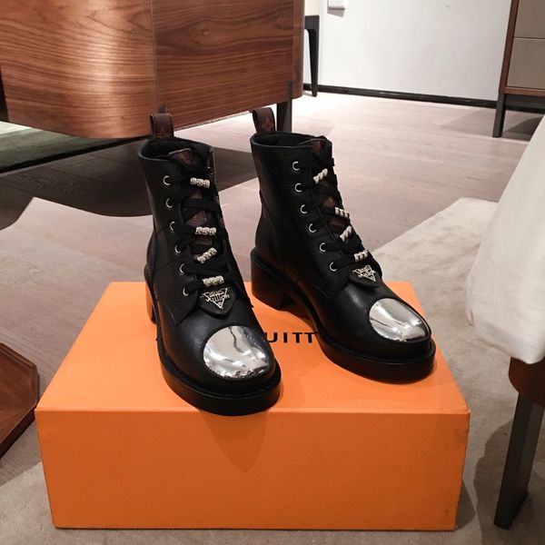 

2020 new stely fast shipping fashion genuine leather luxury luxurious party business travel essentials high-shoes