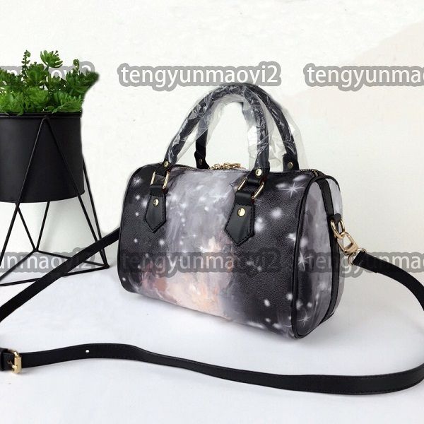 

дизайнеѬ меок плеа бѬенда дизайн звездное небо гѬадиен болой емкои женка