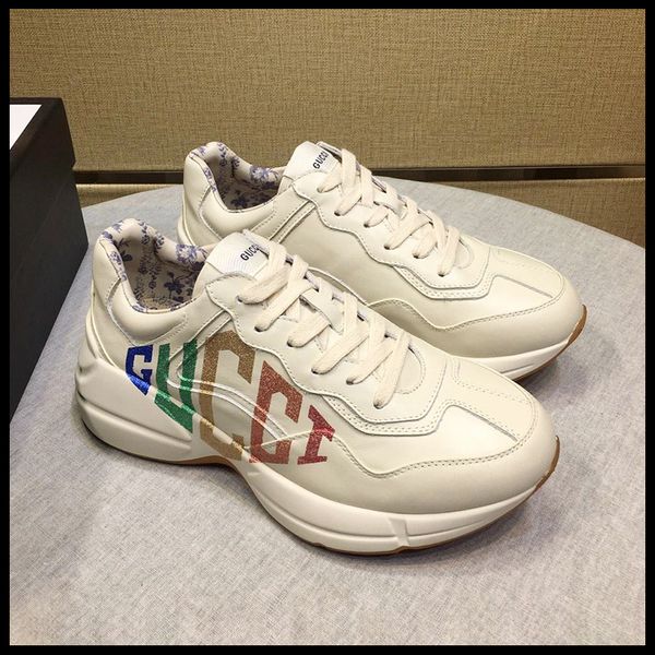 rhyton sneaker with interlocking g and heart