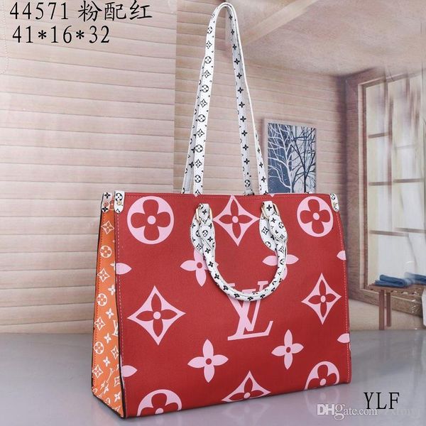 

2019 brand fashion luxurys designers bags crossbody bag street shooting leather women handbags wallet #110