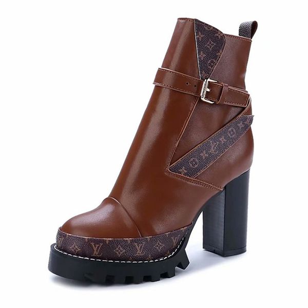 

european station autumn and winter super high-heeled platform thick with ankle boots female utility round head belt buckle martin boots, Black