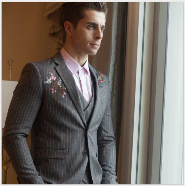 

elegant design slim fitted embroidery one button formal banquet suits three pieces with blazer pant vest wedding stripe tuxedos, Black;gray