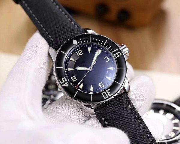 

Топ модный бренд Керамическая рамка Мужская механическая из нержавеющей стали 821