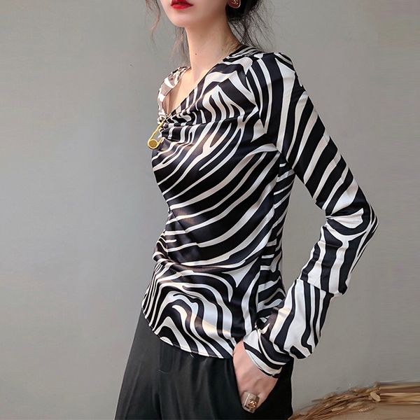 

ранняя осень элегантный ретро черный и белый зебра pin декоративные длинные рукава тонкий джокер рубашка мода футболка бесплатная доставка, White