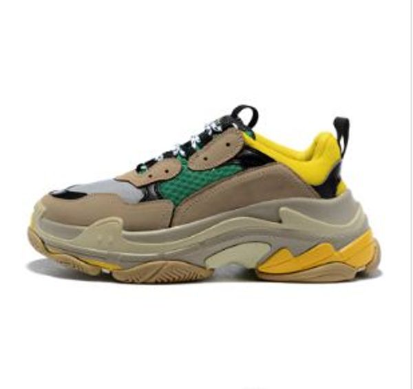 

2019 Designer shoes Triple S for men women sneakers pairs 17FW black white red gray mens trainers fashion casual dad shoe increasing sneaker