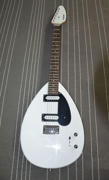 

vox mark iii white guitar white brian jones 2 single coil pickups chrome hardware factory outlet