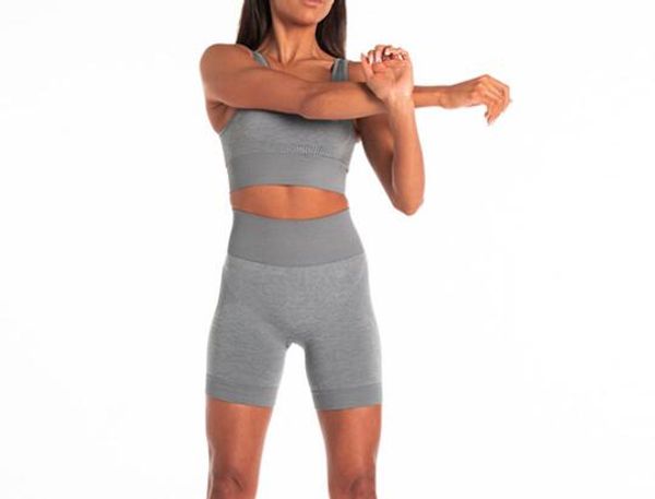 

женин вокой алией оѬ йога лаинй онкий поѬивне оѬ женин бег, White;red