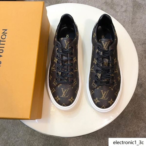 

2019wk new men s casual sneakers, low-cut luxury men s outdoor travel sneakers, fast delivery with original box packaging