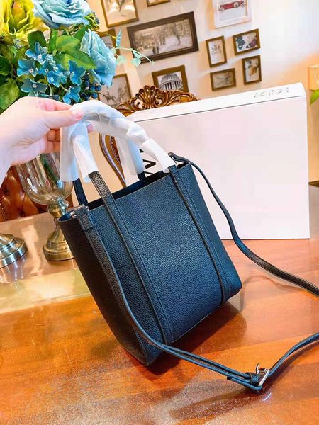 

сумка новая женская 2019 хан издание корзина сумочка bucket контрактные joker одного плеча slope кошельки сумки женщины dbags