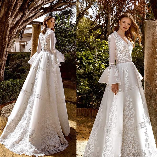 

2020 bohemian wedding dresses v-neck long sleeves lace appliques bridal gowns custom made button back sweep train a-line wedding dress, White
