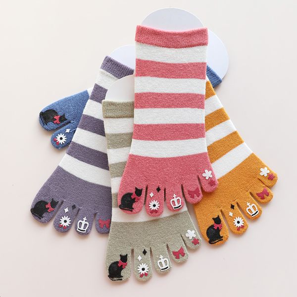 

5 pairs short tube five finger socks cartoon cute socks stripe split toe cotton cat women set, Black;white