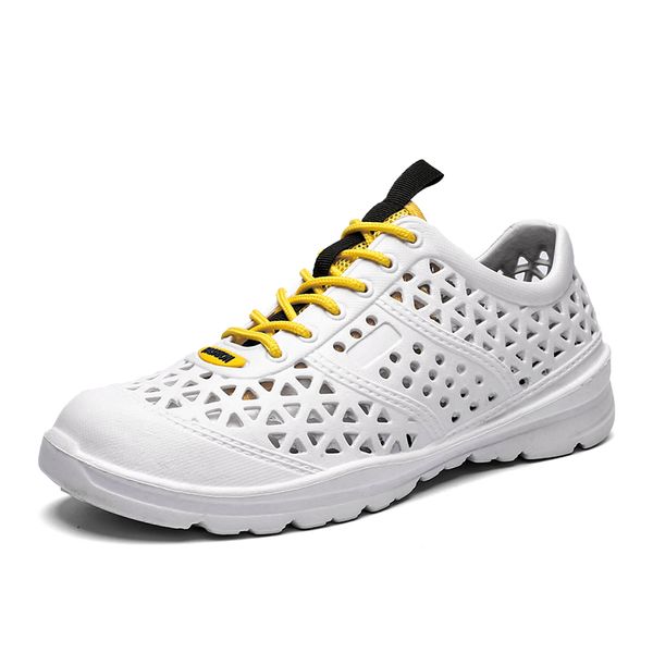 

summer men beach shoes 2020 new male outdoor beach sandals light weight men slippers comfortable hole shoes