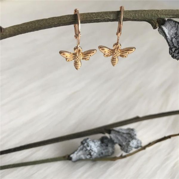 

fashion jewelry gold color plating small bee hoop earrings for women girl, Golden