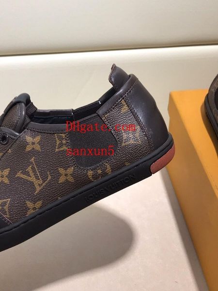 

2019 люкс высокого качества белый весна осень классический сингл лакированная кожа лакированная кожа мужская бизнес повседневная обувь низкая, чтобы помочь