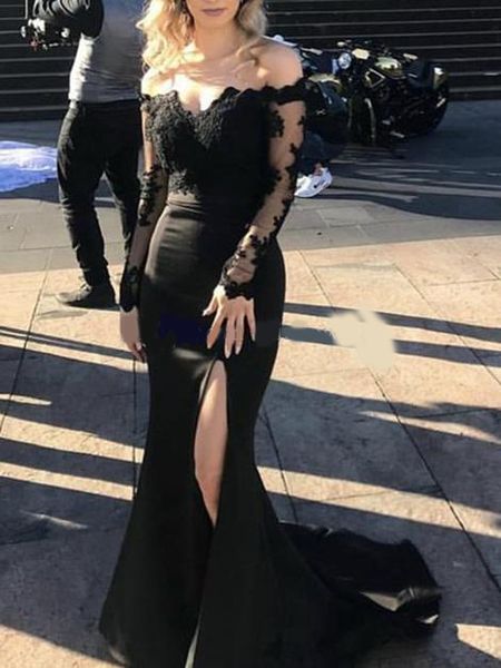 

2020 latest arrival elegant black long sleeves evening dresses lace long mermaid side split sweetheart prom party dresses, Black;red