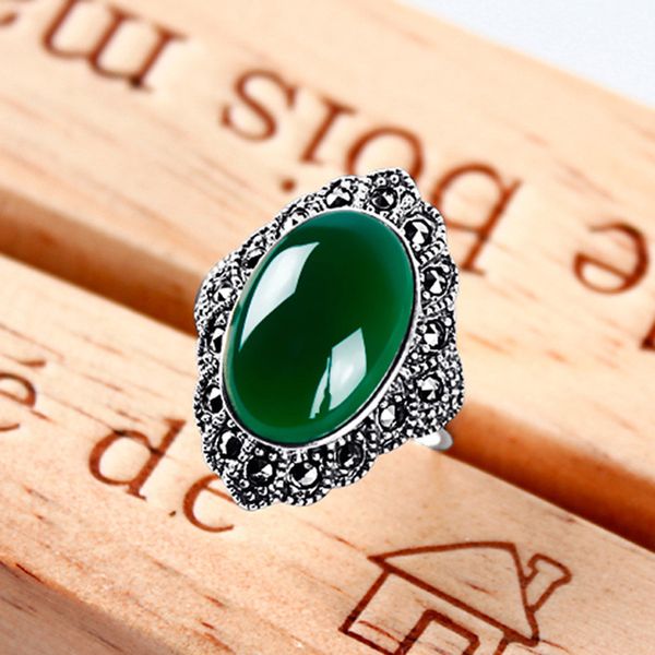 

vintage female jewelry rings with oval shape red green chalcedony gemstones 925 silver open ring for wedding party banquet gifts, Slivery;golden
