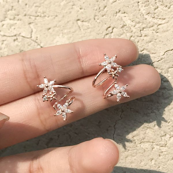 

kpop small flower stud earrings for women cute korean studs clip girl statement zirconia earrings fashion jewelry 2020 gift, Golden;silver