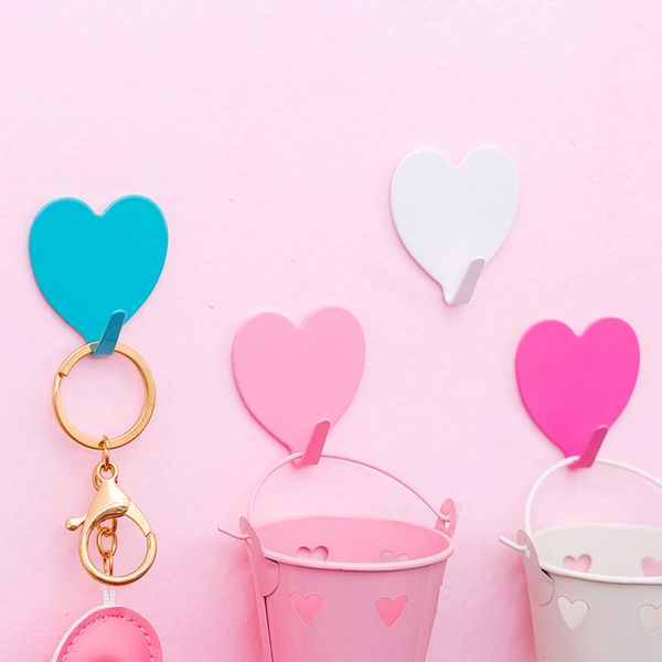 

4pcs convenient wall hook iron heart shape romantic adhesive kitchen clean children room door sell