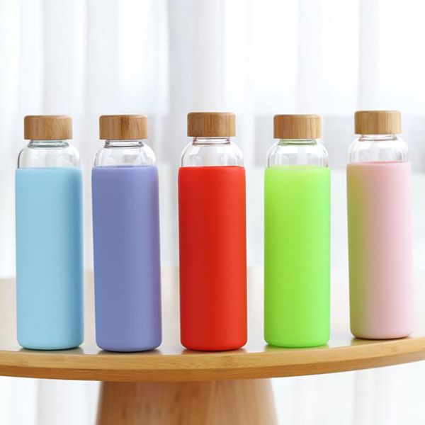 

оптовая 550ml bpa free silicone sleeve стекла бутылки воды с бамбуковой крышкой для путешествий отдых туризм