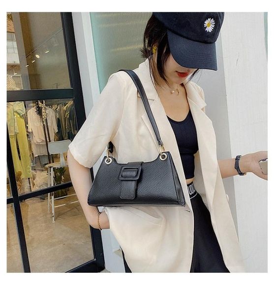 

2020 new women's shoulder bag korean version of the simple ladies shoulder bag large capacity fashion ladies underarm