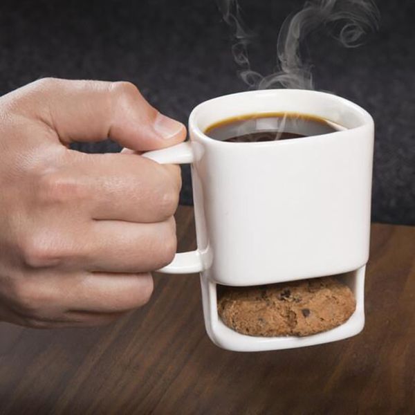 

2017 new ceramic mug coffee biscuits milk dessert cup tea cups bottom storage for cookie biscuits pockets holder for home office xd20614