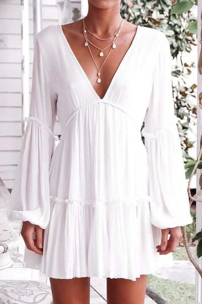 

Women Deep V-neck Designer Pleated Dress Sexy Spring Beach Casual Dresses