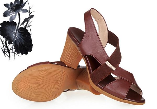 

2019 women's sandals in summer with new style middle heel coarse heel @81, Black