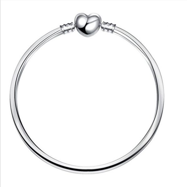 Moda cuore a forma di fermagli braccialetti braccialetti placcati argento uomo donna bracciale vuoto fit braccialetti europei perline fai da te in vendita