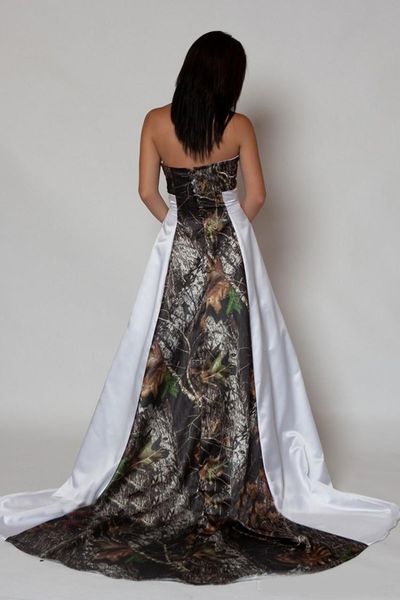 Abito da sposa mimetico senza spalline nuovo arrivo con pieghe Vita impero Una linea Sweep Train Realtree Camouflage Betra Abiti da sposa256W