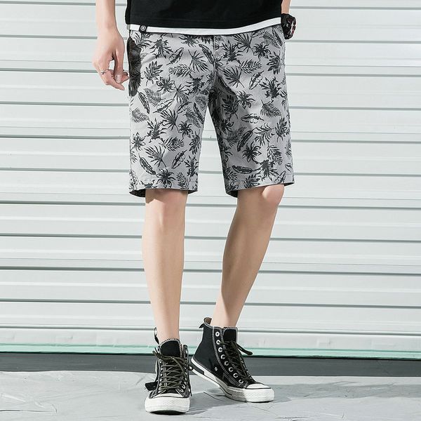 

2019 summer new hawaii shorts men casual fashion beach holiday print shorts plus size men's overalls, White;black