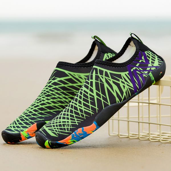 

dark red men women beach aqua shoes swimming water flat soft seaside walking upstream sneakers summer marine fishing