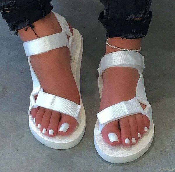 

ladies outdoor beach slippers ms 2020 new women spring/summer new soft-slip non-slip sandals foam sole durable sandals, Black