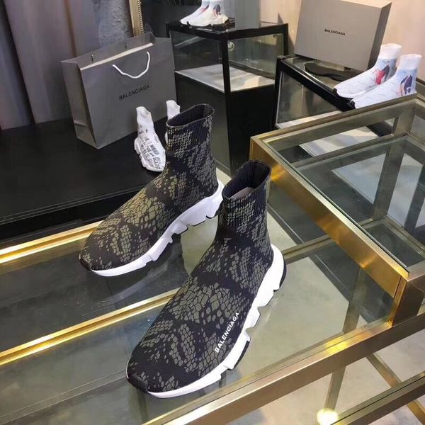 

2020 new ji3 men and women socks shoes fashion sneakers couple models outdoor sports shoes daily casual breathable sports shoes belt box