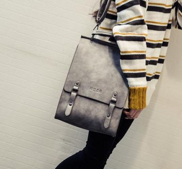 

fascinating2019 woman in published handbag v970701