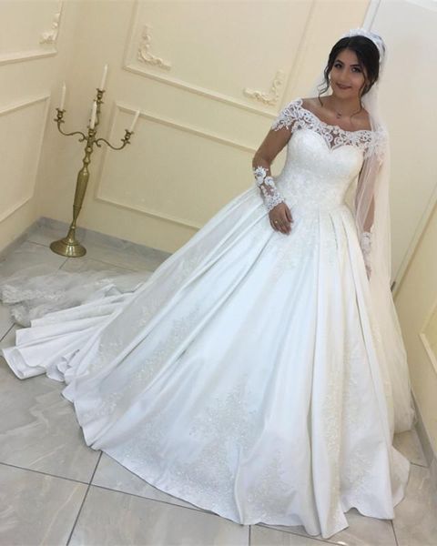 2020 Moderne arabische Brautkleider in Übergröße, Ballkleid-Hochzeitskleider mit langen Ärmeln, Bateau-Ausschnitt, Sweep-Zug, Satin-Spitze-Brautkleid