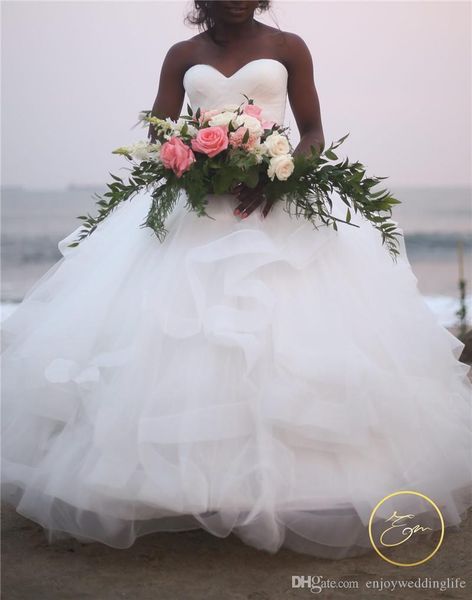 

beach plus size ball gown wedding dress bohemian strapless tiered tulle floor length wedding dress bridal gown brautkleider hochzeitskleider, White